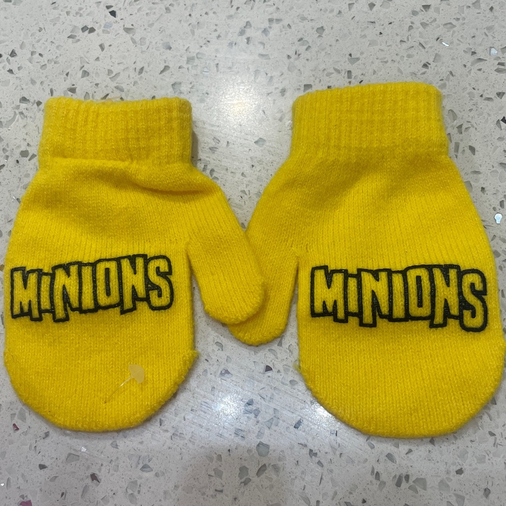 Yellow Minions Mittens